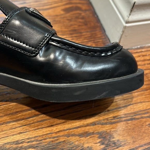 š¤Prada leather logo mules. size 36. come with box and dust bag. - Picture 6 of 8